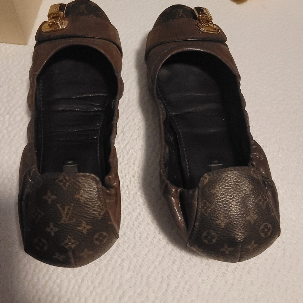 Louis Vuitton flats - Picture 3 of 10